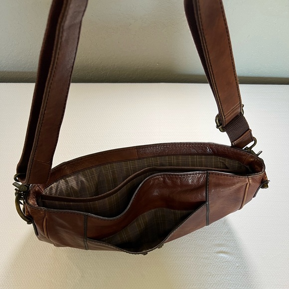 Genuine Leather Fossil Messenger Bag - Picture 4 of 7